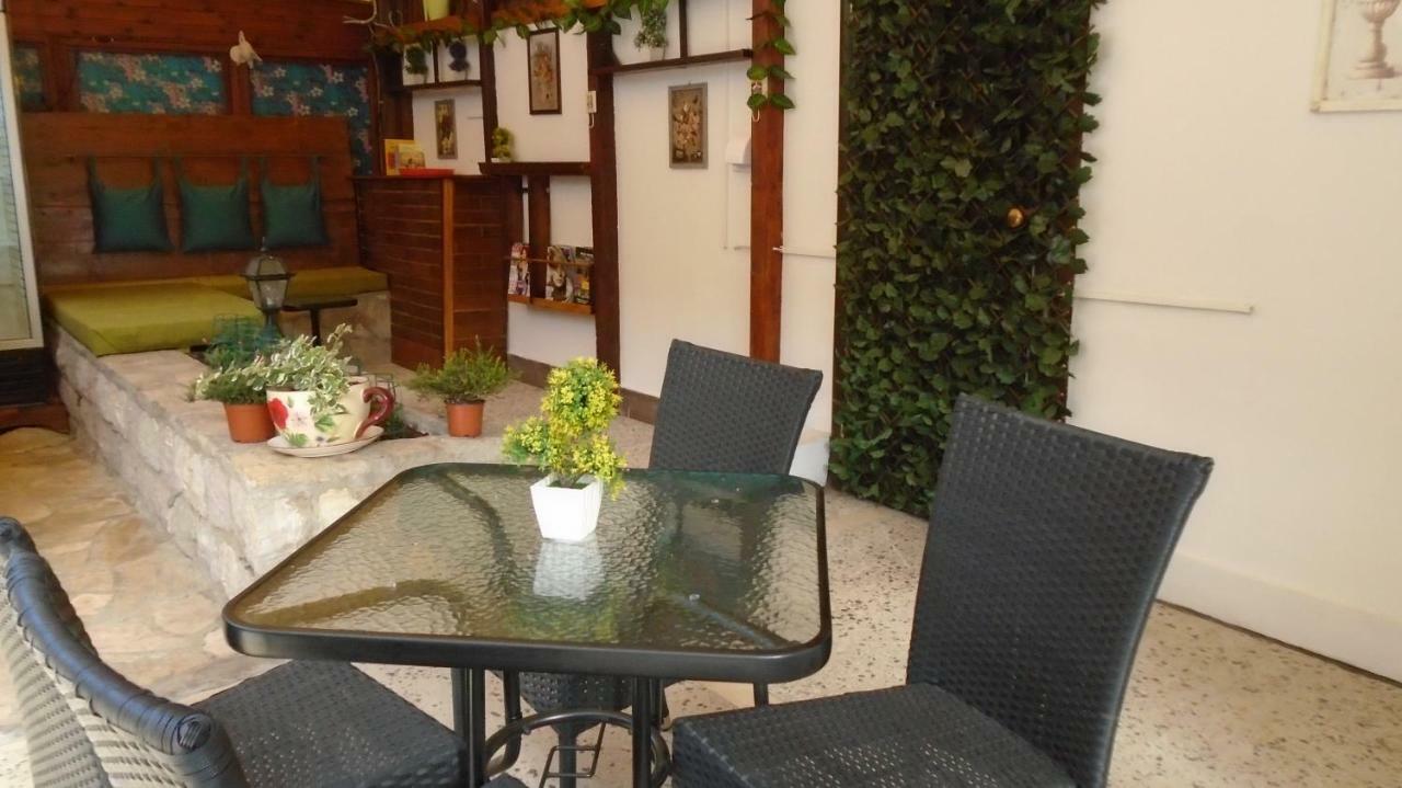 Guest House Villa Castio Petrovac Luaran gambar